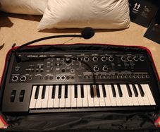 Roland JD-XI Synth