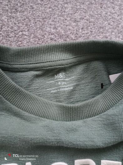 NEW.boy's top. Age 7/8