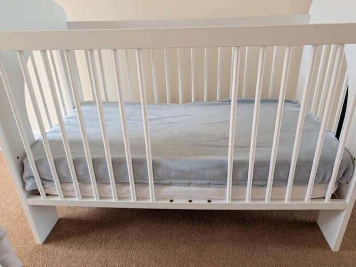 baby cot