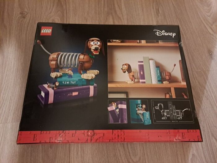 LEGO Disney 43301 Toy Story Slinky Dog Bookends