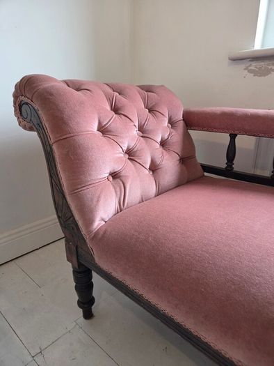 Chaise lounge