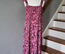 Dunnes pink pattern summer dress, Size 16-18