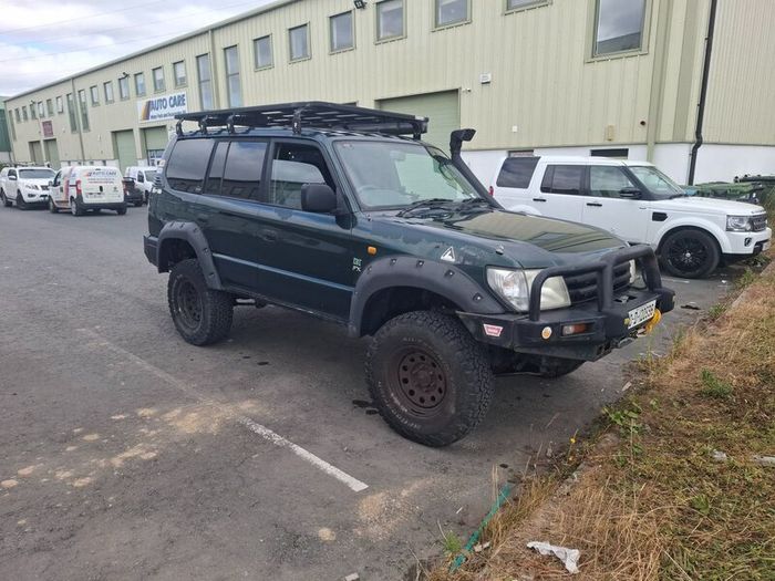 Toyota Land Cruiser 2000