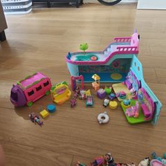 Gabby's doll house Boat and Bus