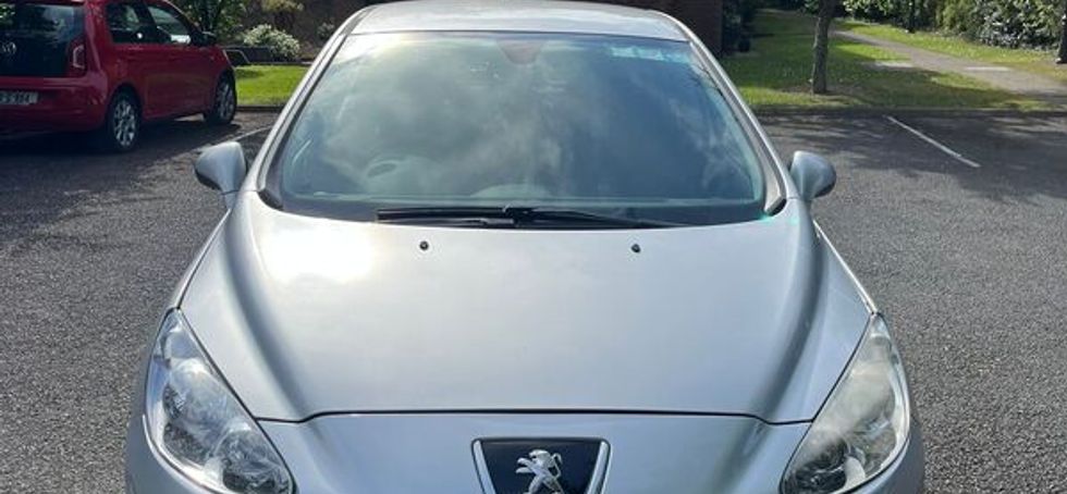 Peugeot 308, 1.6 Petrol, km 105,000, 2011