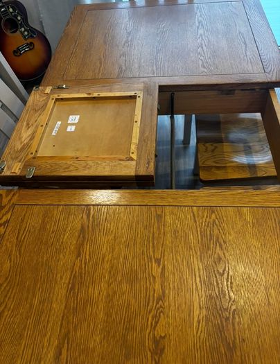 EzLiving Extendable dining table and 6 chairs