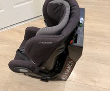 Maxi-Cosi Swivel Car Seat
