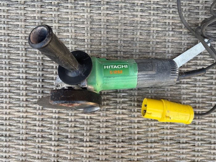 110v Hitachi 4" grinder