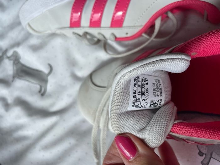 Adidas Girls runners - NEW