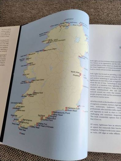 The Great Lighthouses of Ireland by David Hare 2022 hardback with dustcover in very good condition 230 pages FREE STANDARD POSTAGE INCLUDED