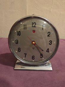 1970's Shanghai Diamond mechanical wind-up alarm clock  - Fully working