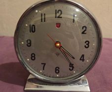 1970's Shanghai Diamond mechanical wind-up alarm clock  - Fully working