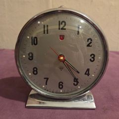 1970's Shanghai Diamond mechanical wind-up alarm clock  - Fully working