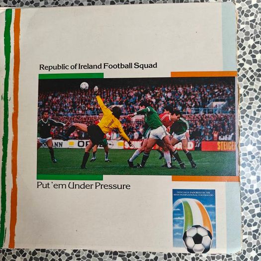 Republic of Ireland Football team, Put'em under pressure 7" Italia 90 anthem