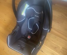 Infant car seat