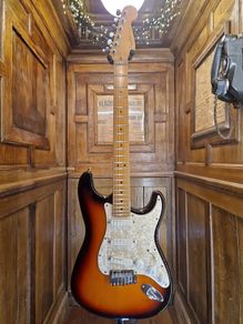 Fender Stratocaster Plus DLX 1996