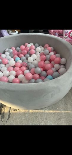 ball pit with balls