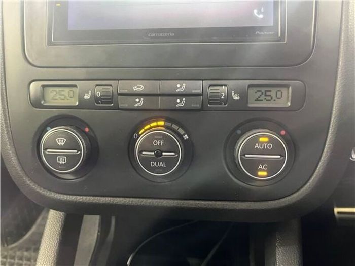 2009 VW Golf GTI Pirelli Edition only 66k kms!