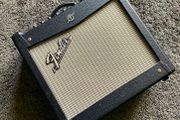 FENDER Mustang 1 V2 - 20w Guitar Modelling Amp