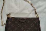 Lovely clutch L V logo