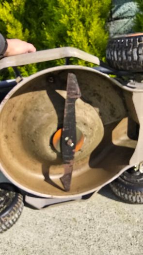 Mowrator S1 4WD Remote controled lawn mower