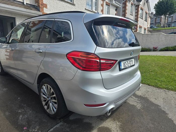 BMW 2-Series 2018 Luxury Model 7seater Automatic