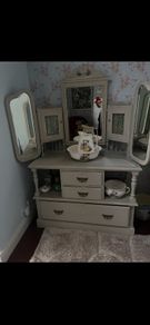 Vintage dressing table / dresser