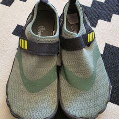 Kids swim shoes.size uk1