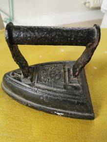 Old Victorian Salter No. 7 Flat Iron