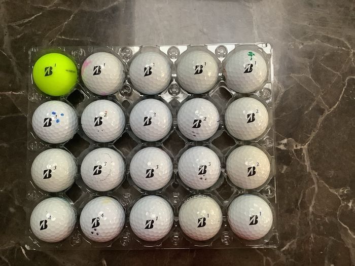 20 Bridgestone golf balls