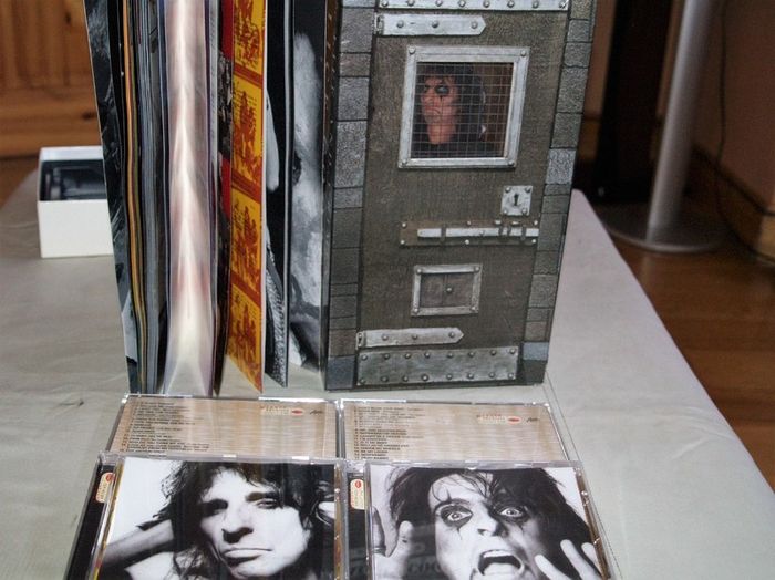 The Life and Crimes of Alice Cooper.4 CD's.N.Mint.Collectors box set