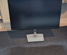 Dell 27" USB-C Hub Monitor (P2722HE)