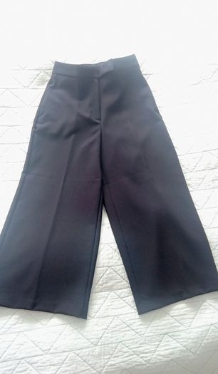 Zara wide cropped trousers culottes size S black