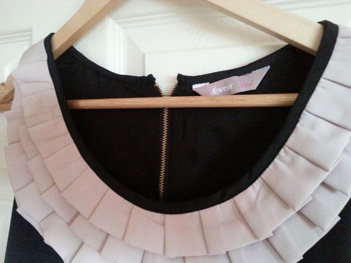 A wear dress