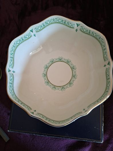 Aynsley bowl  (New boxed)