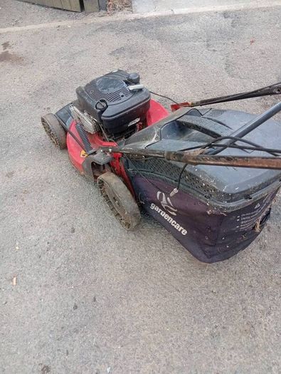 world self-drive lawnmower