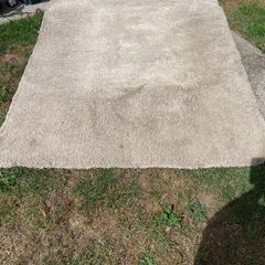 beige rug