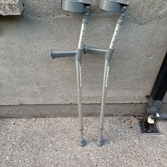 Adjustable Cruches