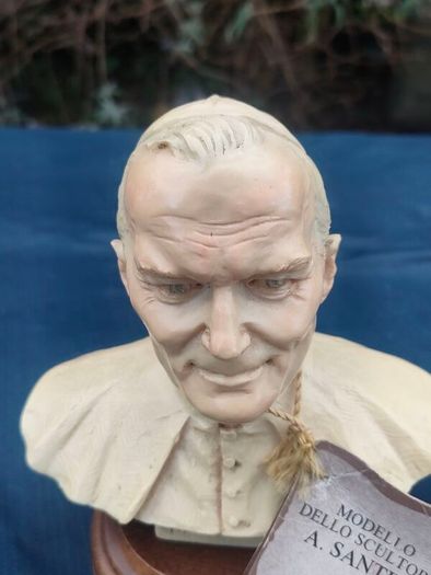 Capidimonte John Paul 11 Bust