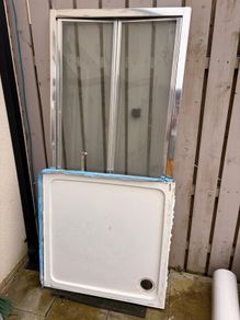Shower tray and Door