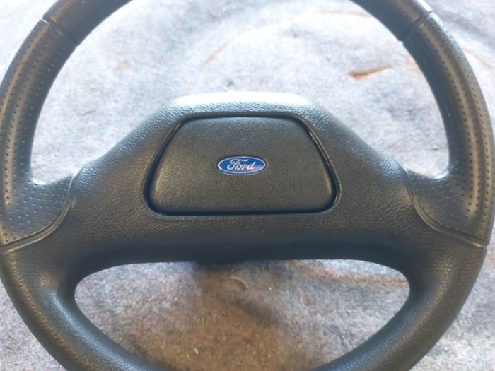 Escort RS turbo/XR3i steering wheel