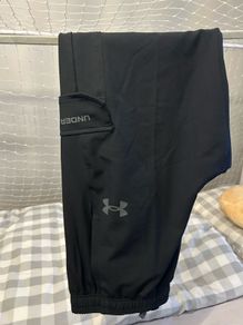 Under Armour track suit bottoms