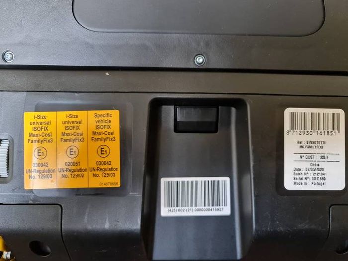 maxi cosi coral and familyfix 3 isofix base