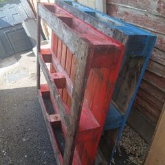 2 pallets
