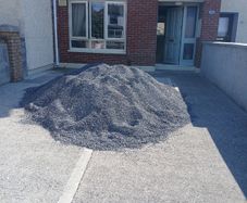 Paving grit