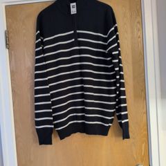 Dunnes Stores  Mens 1/4 Zip Jumper. S.XL. B.N.W.T.  Add Up