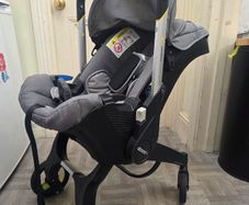 Doona Car Seat and Isofix base