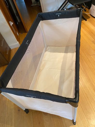 Hauck Travel Cot