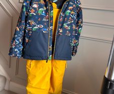 Quiksilver ski snowboard jacket with trousers size 6-7