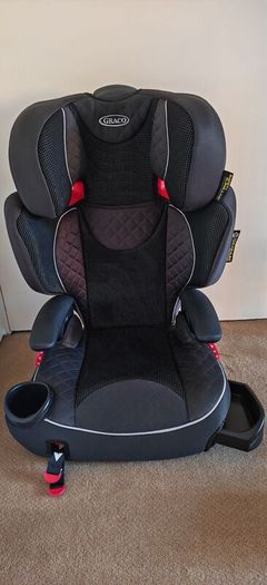Graco booster car seat with isoCatch